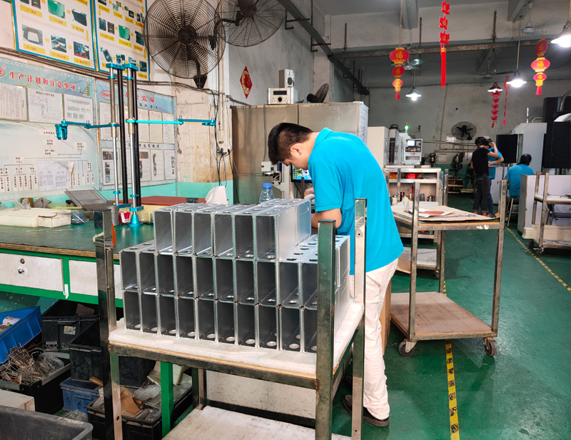 半导体治具料盒加工现场图